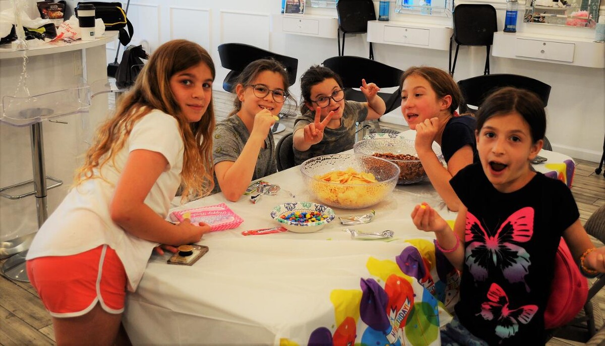 Images Moxie Salon and Beauty Bar - Livingston