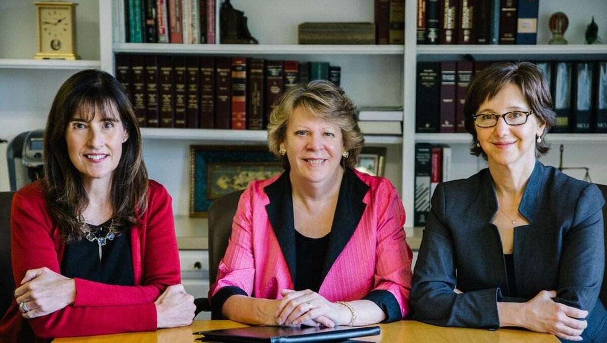 Images Law Offices of Elizabeth S. Reinhardt and Associates, LLC