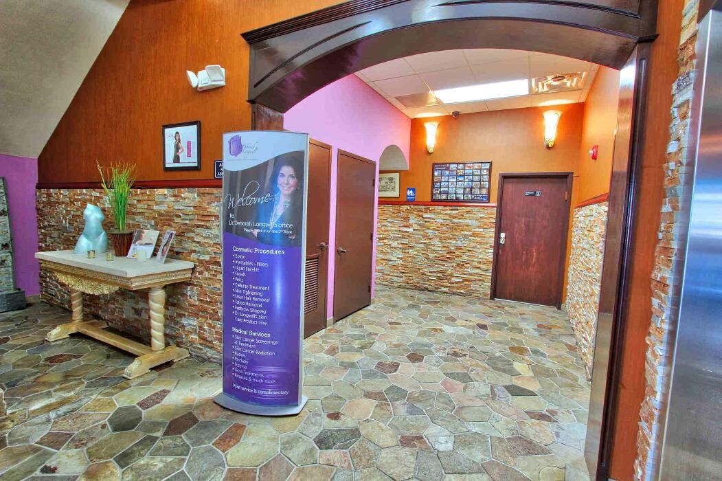 Images Dr. Longwill Skin Care