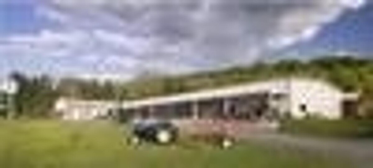 Images West Hills Tractor