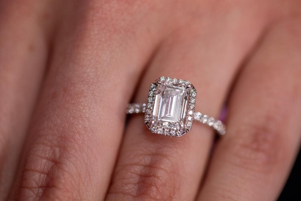 Images Gems N' Loans - Oceanside