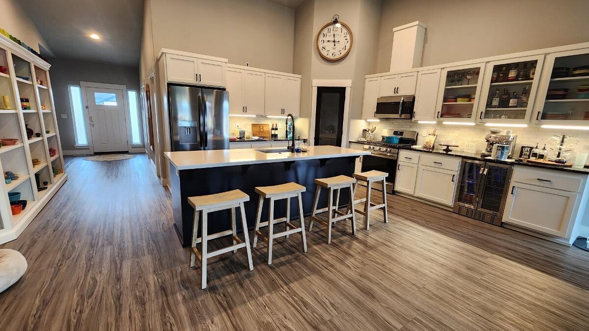 Images PRO ELITE CONSTRUCTION & REMODEL LLC