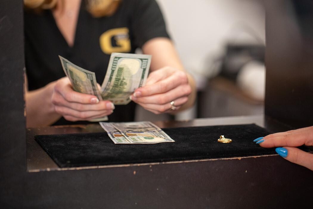 Images Gems N' Loans - Temecula