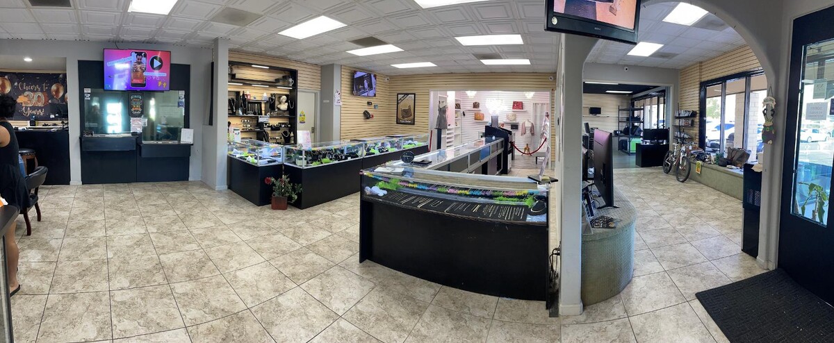 Images Gems N' Loans - Temecula