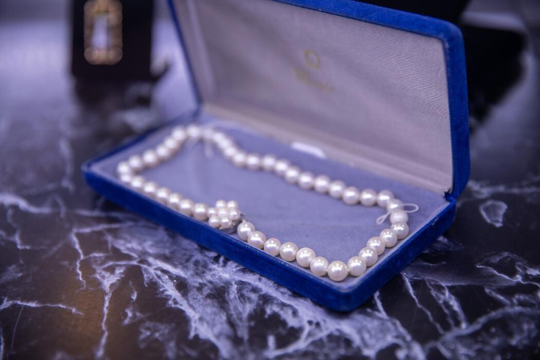 Images Gems N' Loans - Temecula