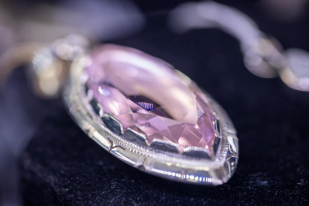 Images Gems N' Loans - Temecula