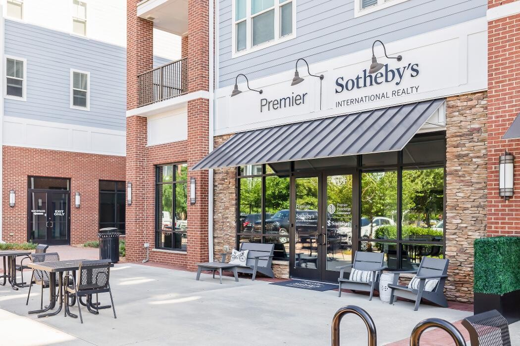 Images Premier Sotheby's International Realty Mooresville