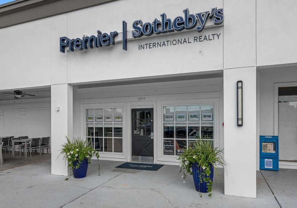 Images Premier Sotheby's International Realty