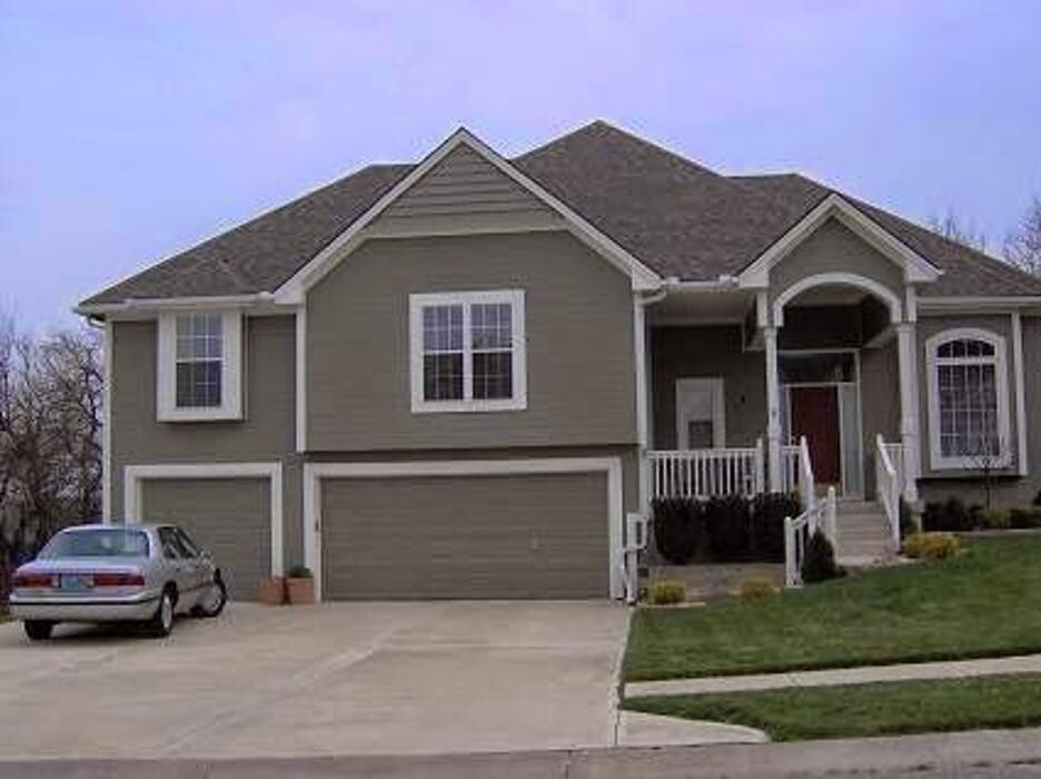 Images CertaPro Painters of Lee's Summit, MO