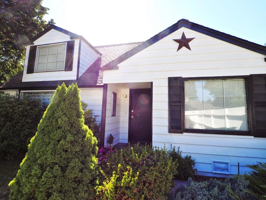 Images CertaPro Painters of Seattle, WA