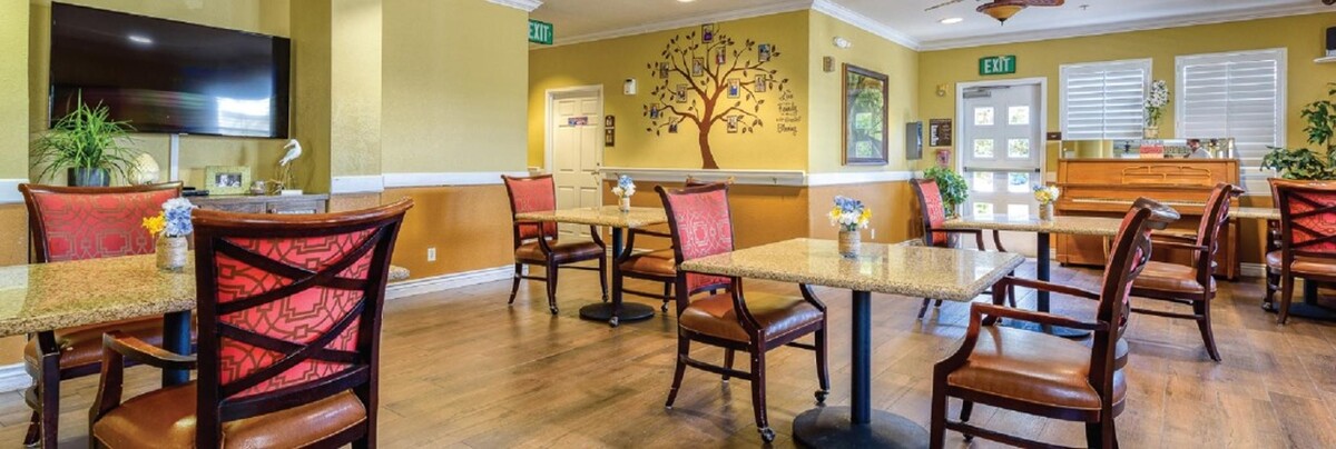 Images Newport Mesa Senior Living