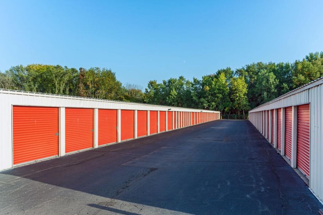 Images National Mini Storage of Gull Road