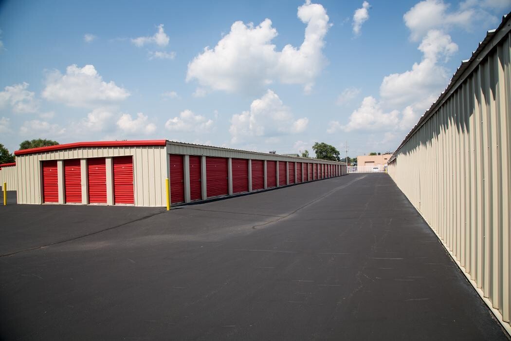 Images National Mini Storage of Gull Road