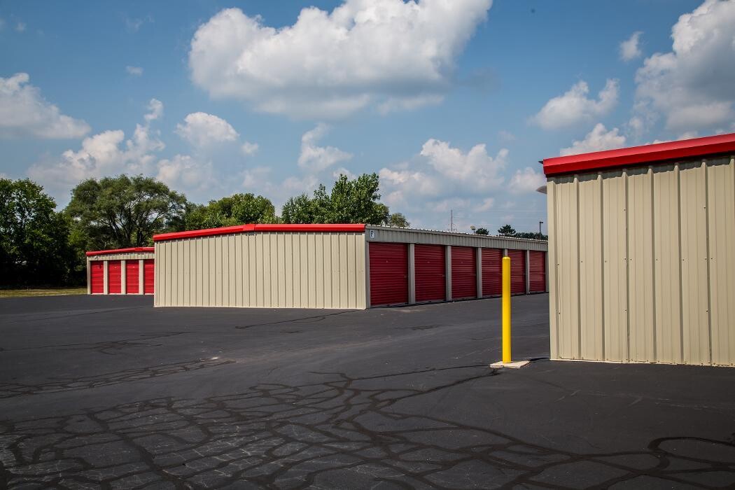 Images National Mini Storage of Gull Road