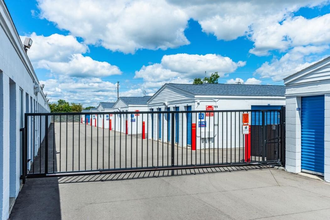Images National Storage Centers - Bloomfield East