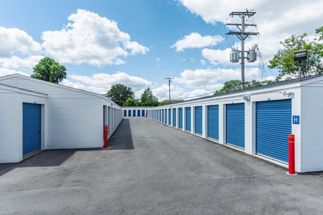 Images National Storage Centers - Bloomfield East