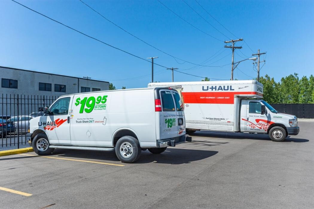 Images National Storage Centers - Oakman Detroit