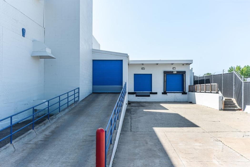 Images National Storage Centers - Oakman Detroit
