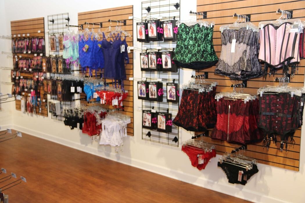 Images Adam & Eve Stores