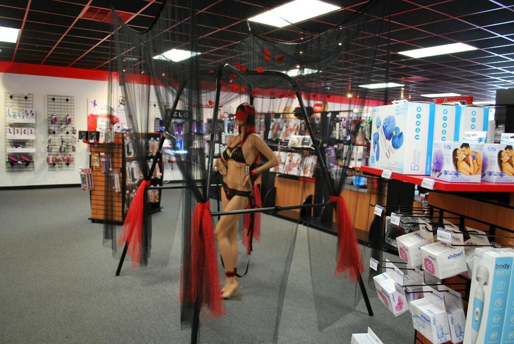 Images Adam & Eve Stores