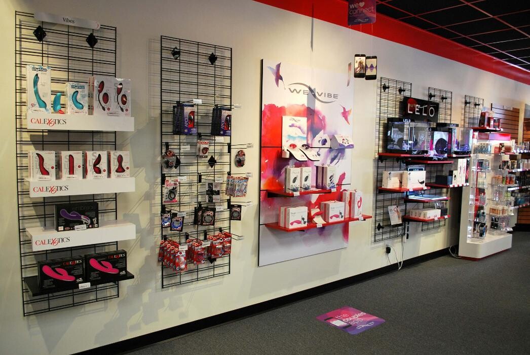 Images Adam & Eve Stores