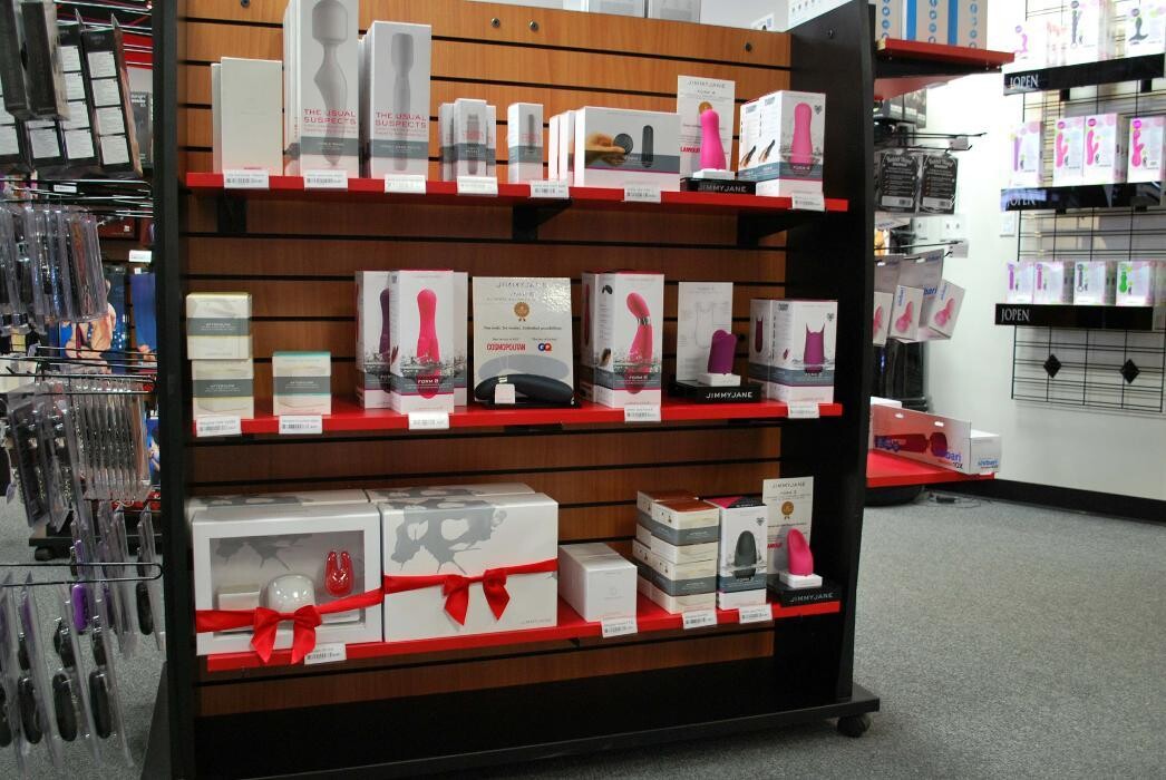 Images Adam & Eve Stores