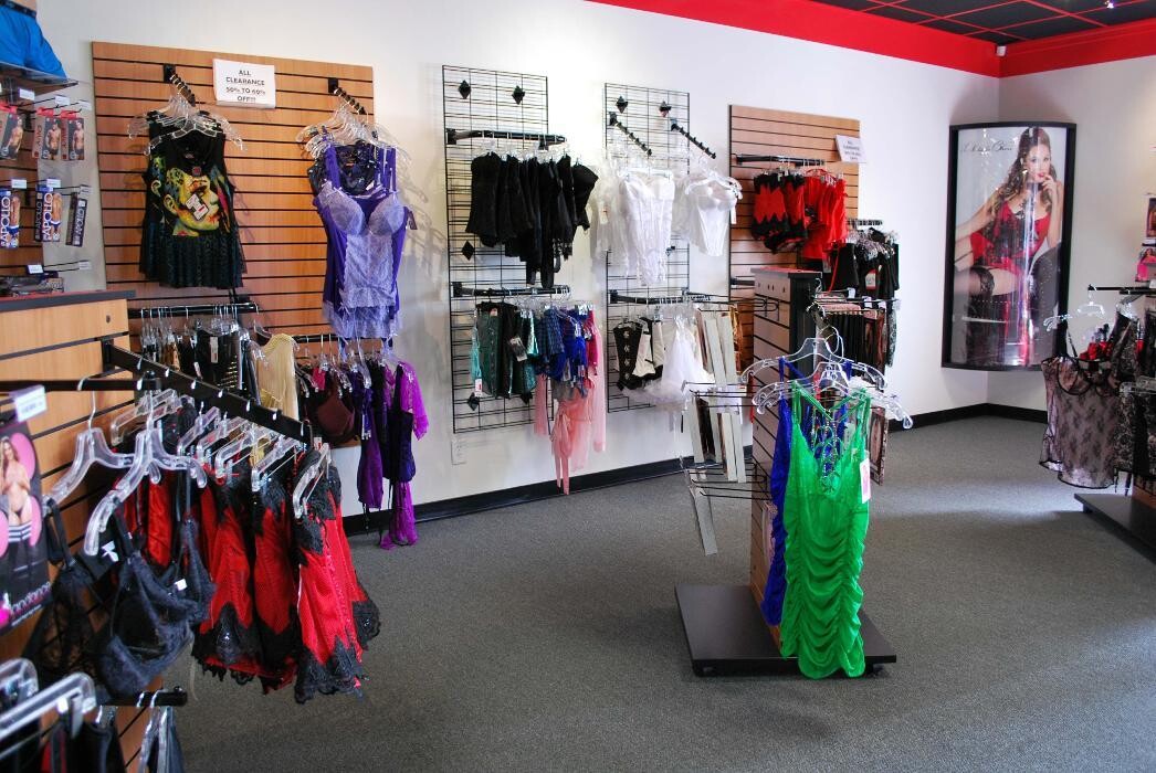 Images Adam & Eve Stores