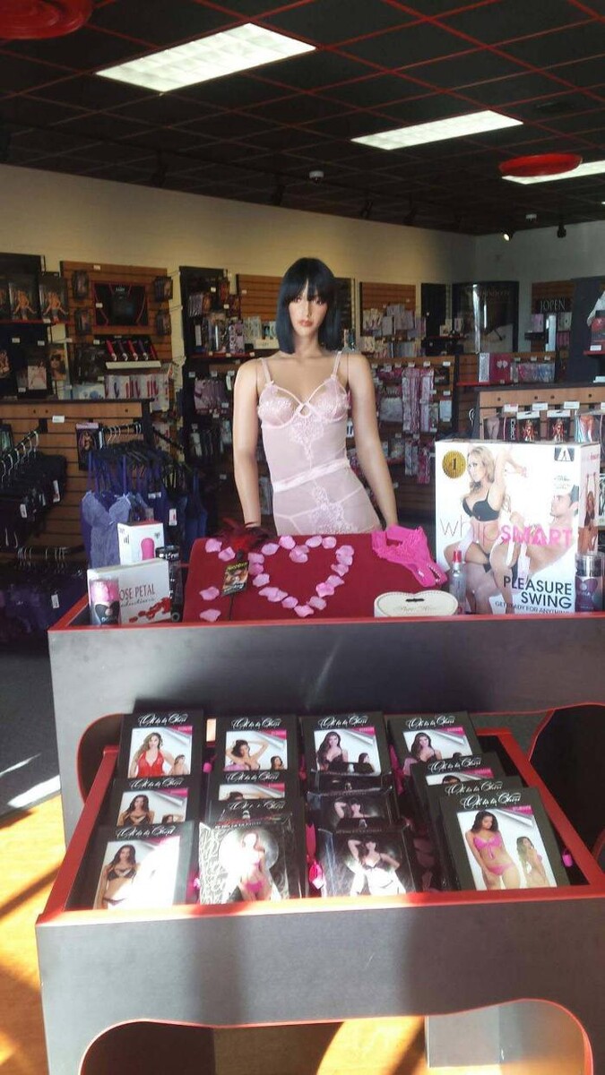 Images Adam & Eve Stores