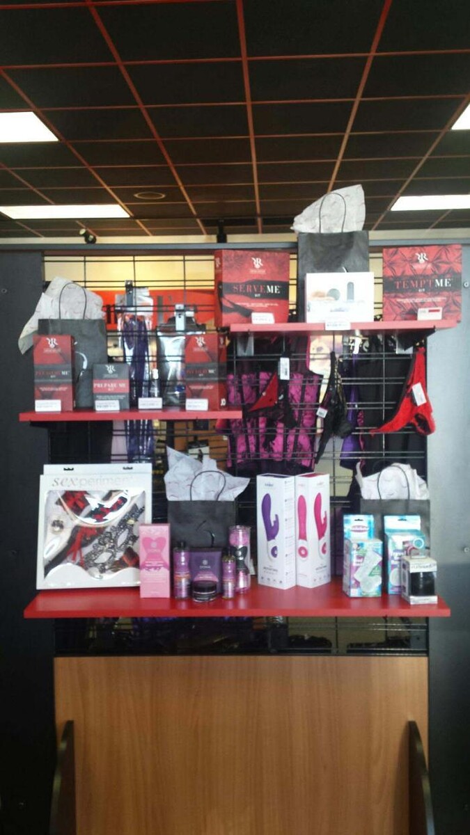 Images Adam & Eve Stores
