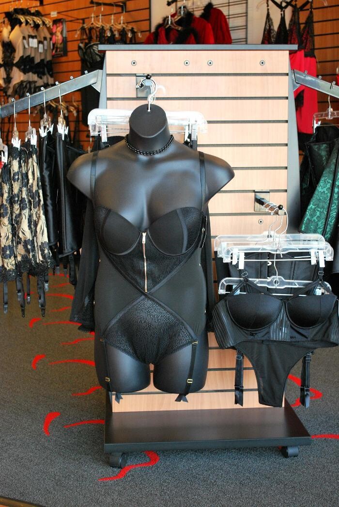 Images Adam & Eve Stores
