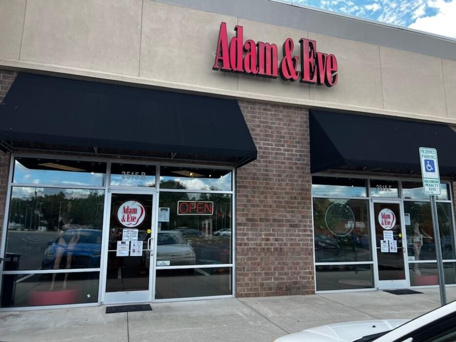 Images Adam & Eve Stores