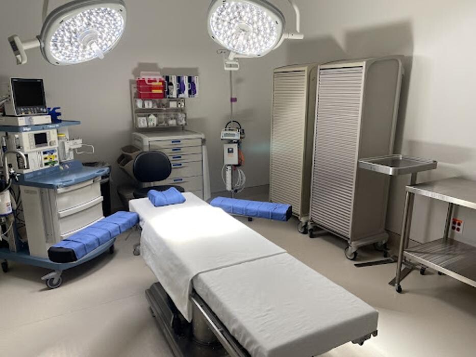Images Lisa J. Peters, MD - Plastic Surgery & Medical Spa