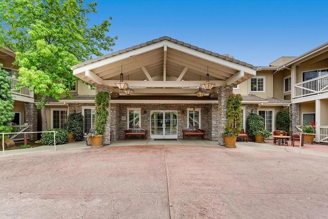Images Meadowbrook at Agoura Hills