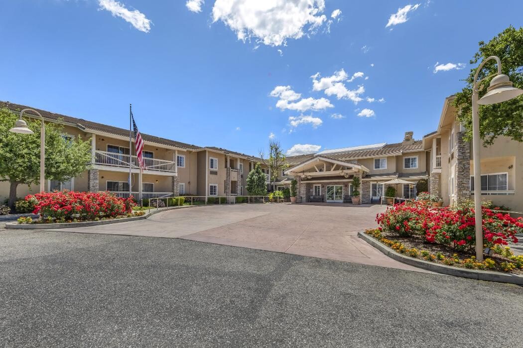 Images Meadowbrook at Agoura Hills