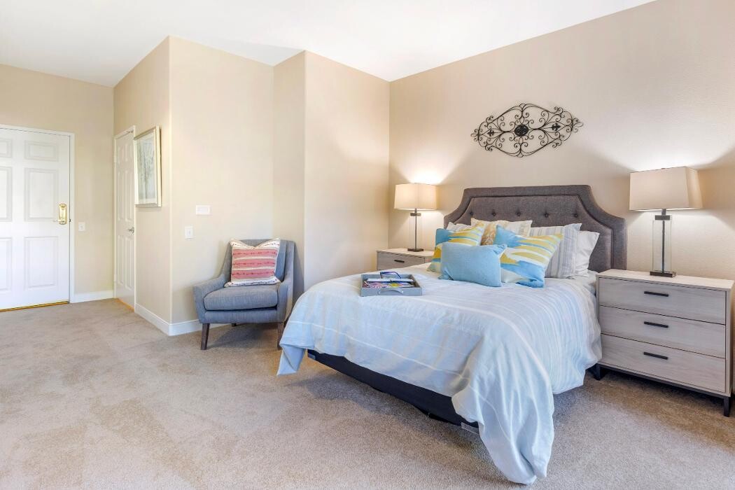 Images Meadowbrook at Agoura Hills