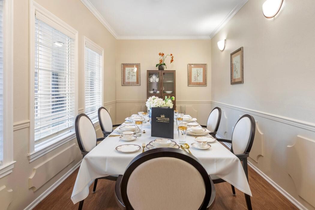 Images Meadowbrook at Agoura Hills