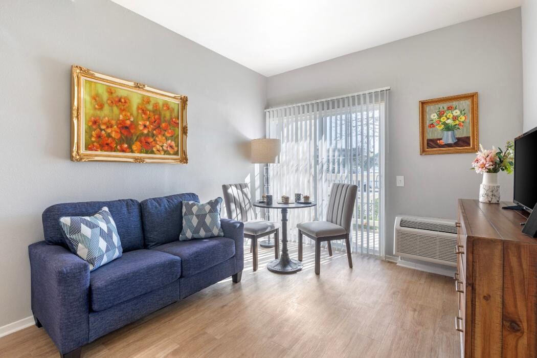 Images Meadowbrook at Agoura Hills