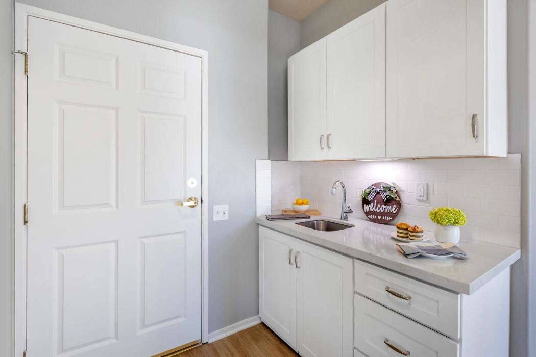 Images Meadowbrook at Agoura Hills