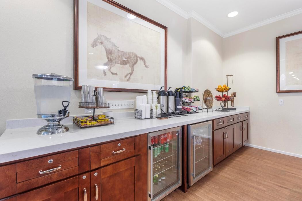 Images Meadowbrook at Agoura Hills
