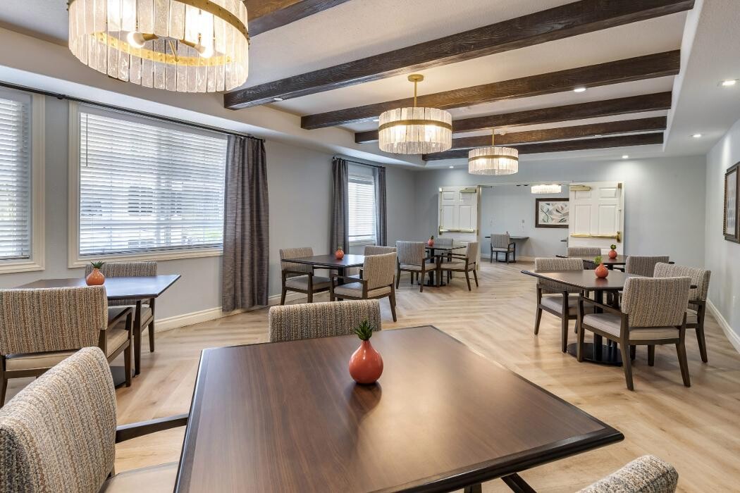 Images Meadowbrook at Agoura Hills