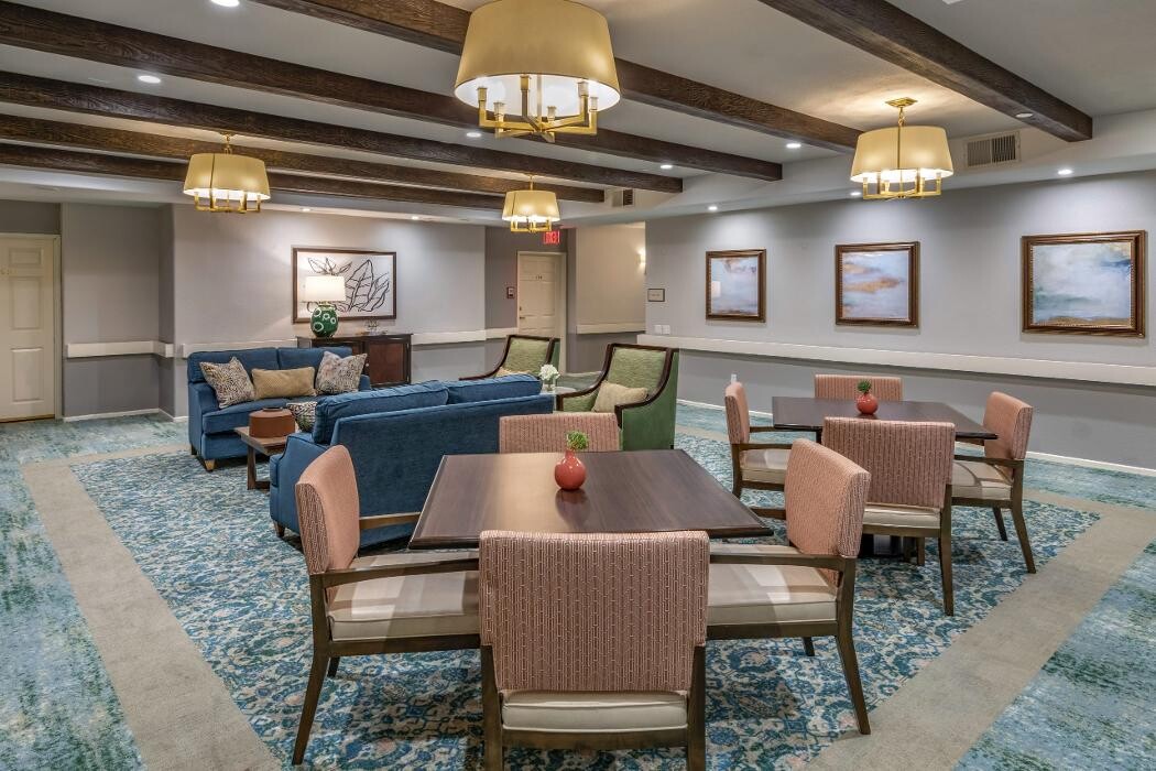 Images Meadowbrook at Agoura Hills