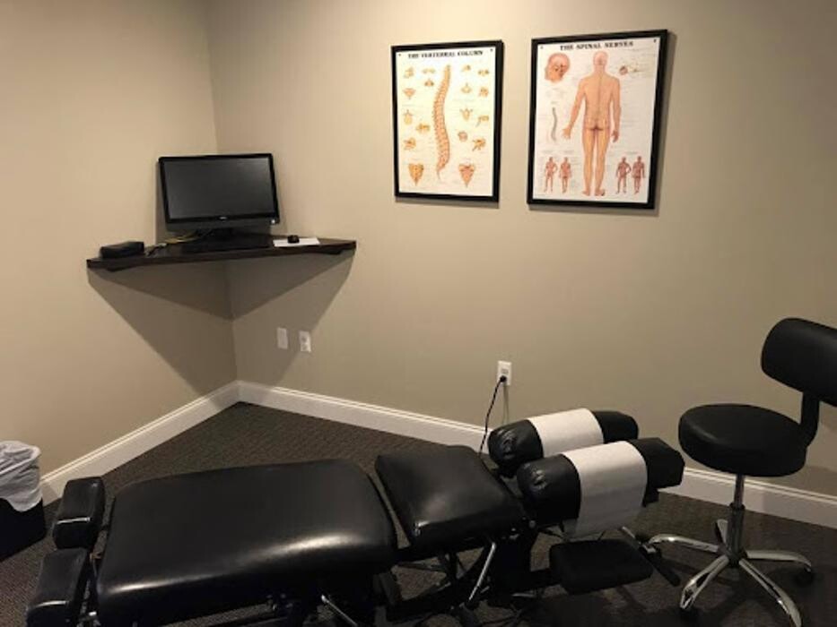 Images Complete Spine and Joint Center