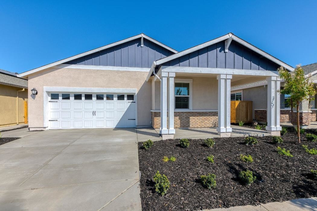 Images LGI Homes - Summit at Liberty