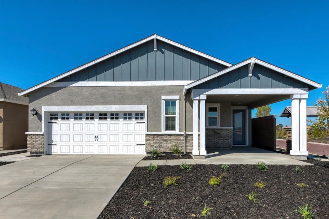 Images LGI Homes - Summit at Liberty