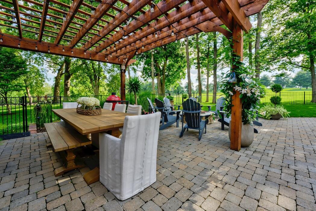 Images Outdoor Spaces