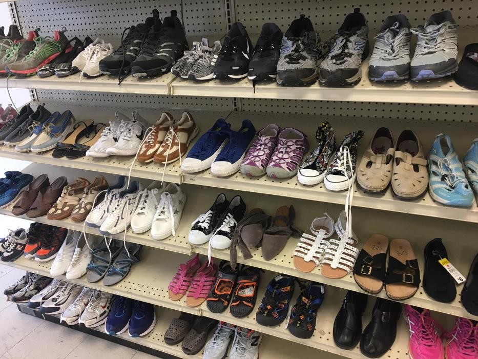 Images UNIQUE OUTLET THRIFT