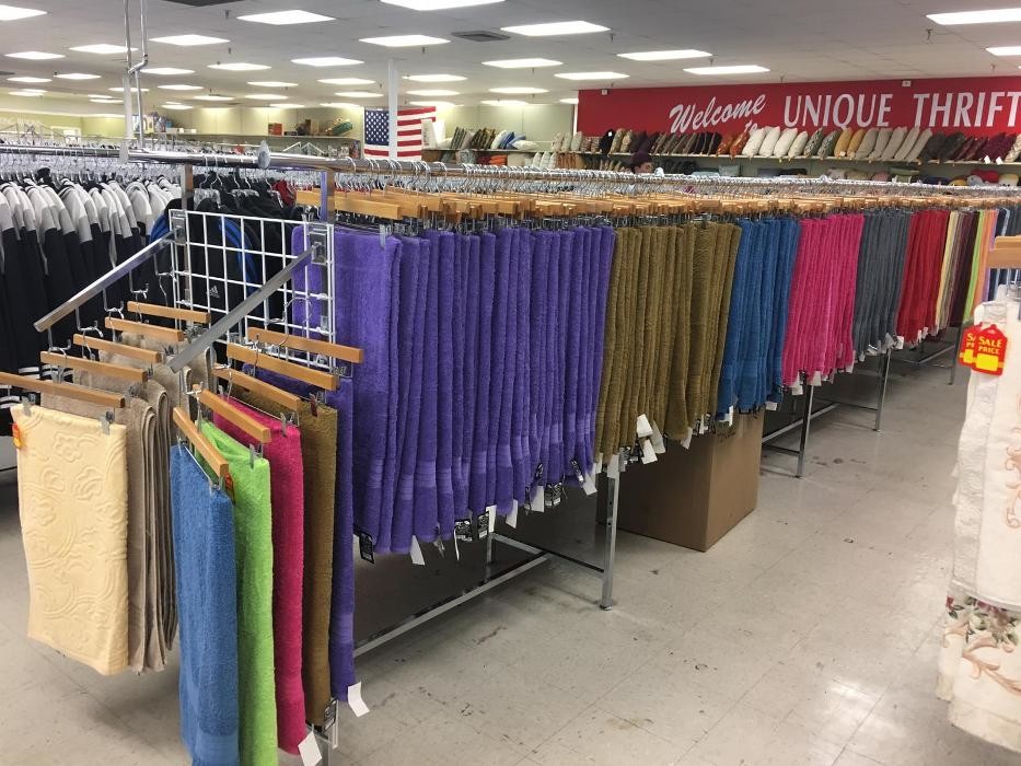 Images UNIQUE OUTLET THRIFT