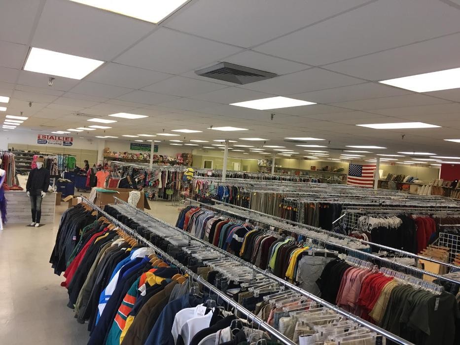 Images UNIQUE OUTLET THRIFT