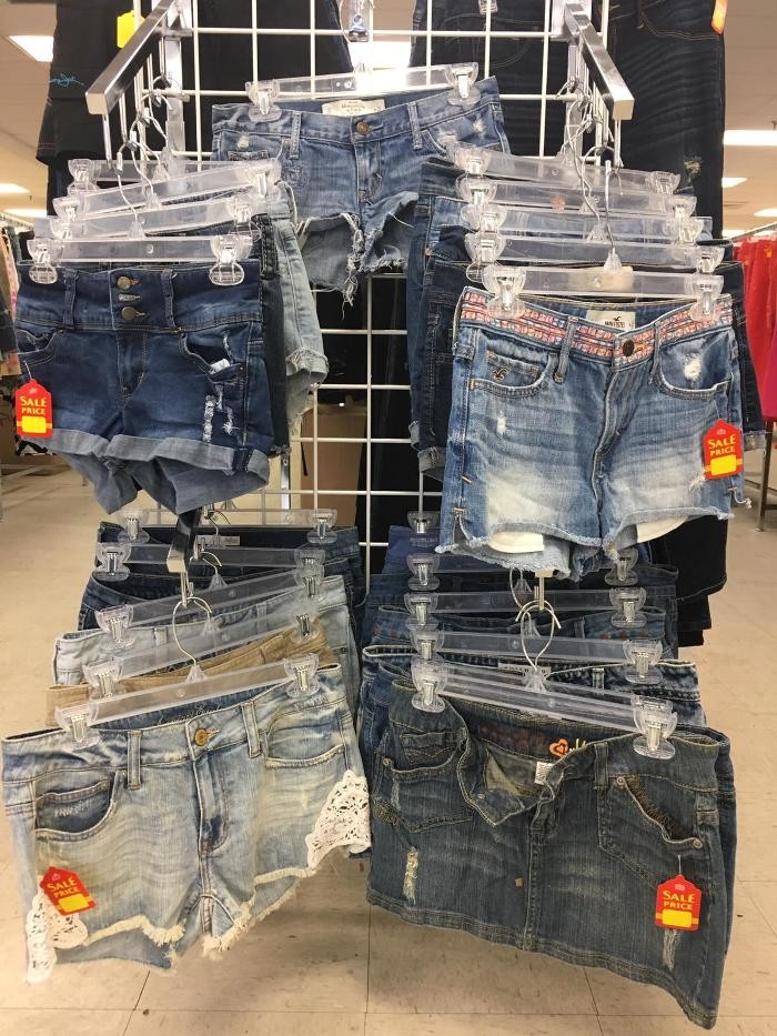 Images UNIQUE OUTLET THRIFT