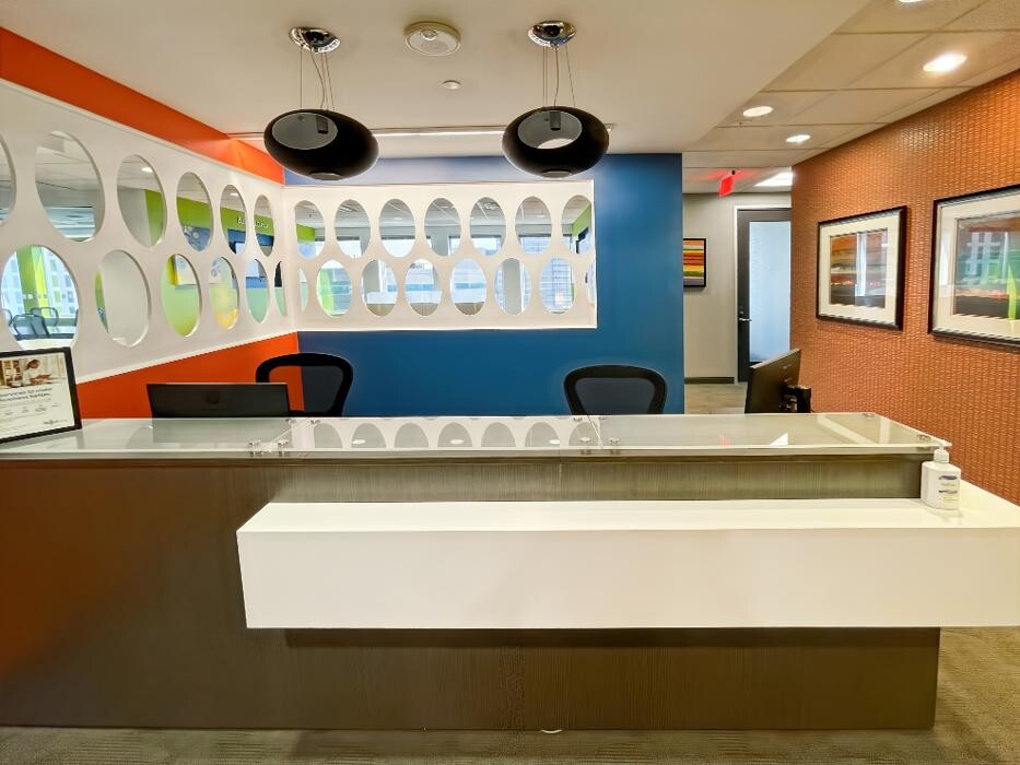 Images Regus - Dallas - Downtown Republic Center